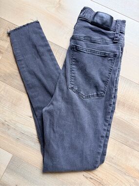 Madewell Skinny Jeans in Faded Charcoal